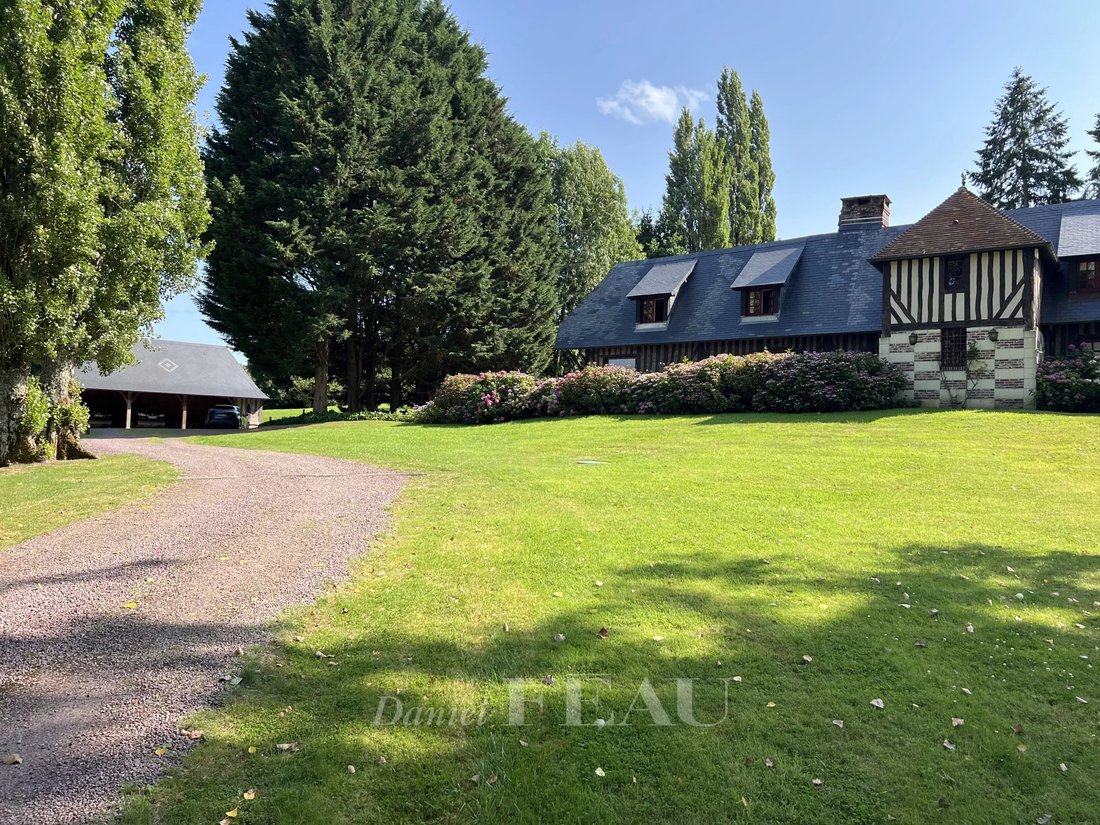 Estate in Pont-l'Évêque, Normandy, France 1 - 16031416