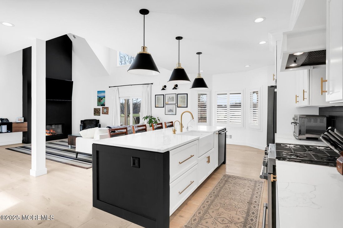 House in Freehold Township, New Jersey, United States 3 - 16033735