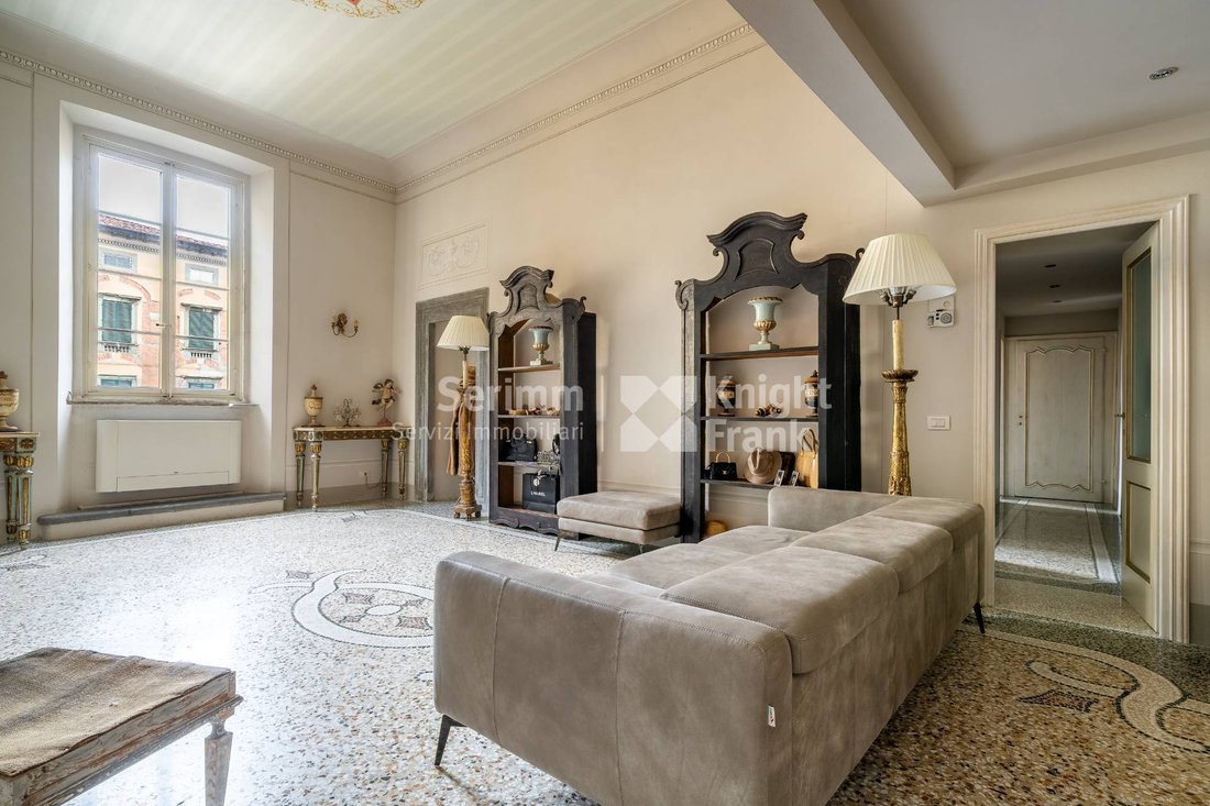 Apartment in Historic Center, Lucca, Tuscany 1 - 16033160