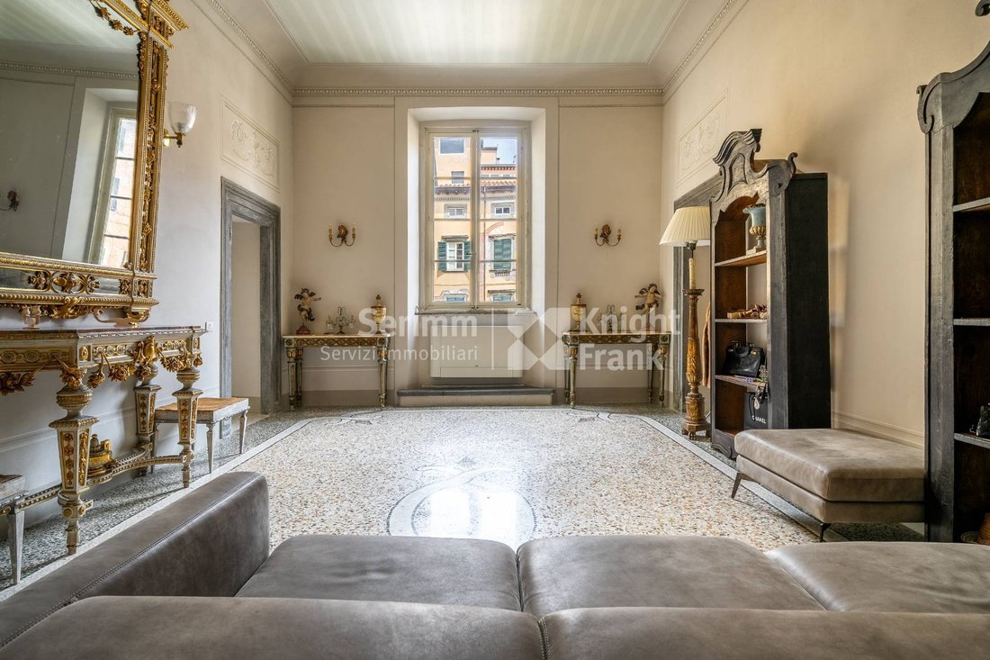 Apartment in Historic Center, Lucca, Tuscany 2 - 16033160