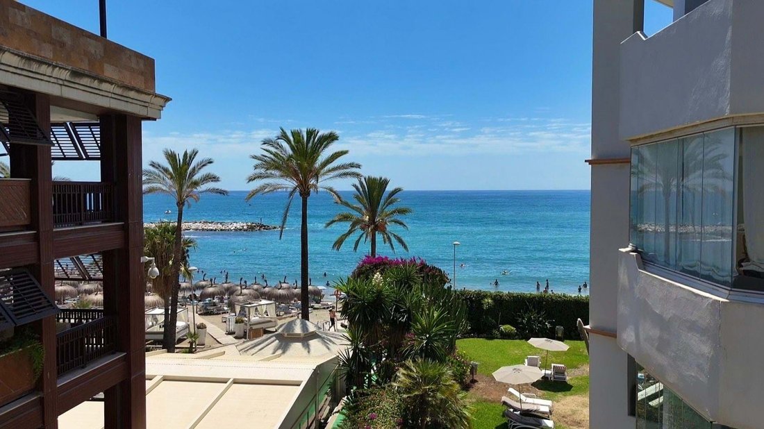 Apartment in Puerto Banus, Marbella, Spain 1 - 16034980