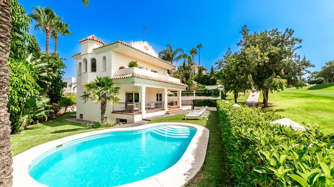 Villa in Guadalmina Alta, San Pedro de Alcantara, Spain 1 - 16035726