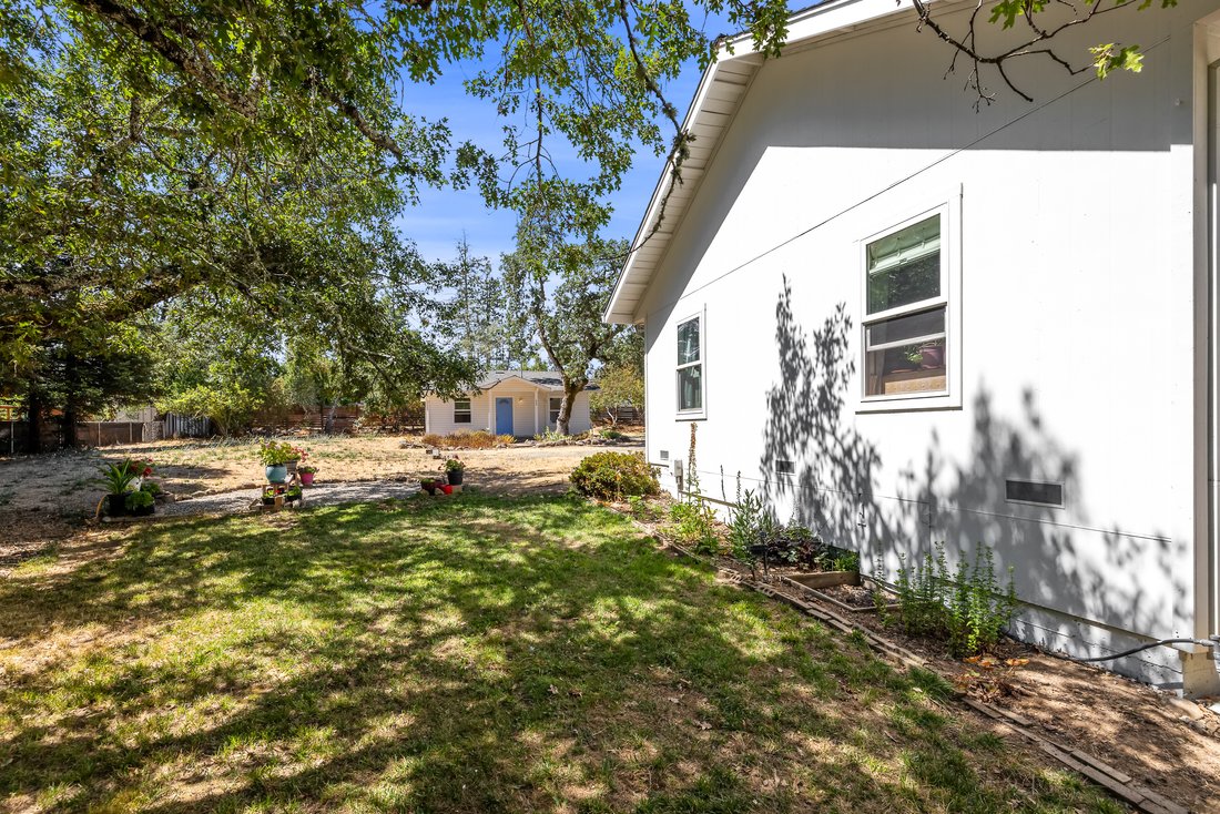 Angwin, California, United States 4 - 16032469