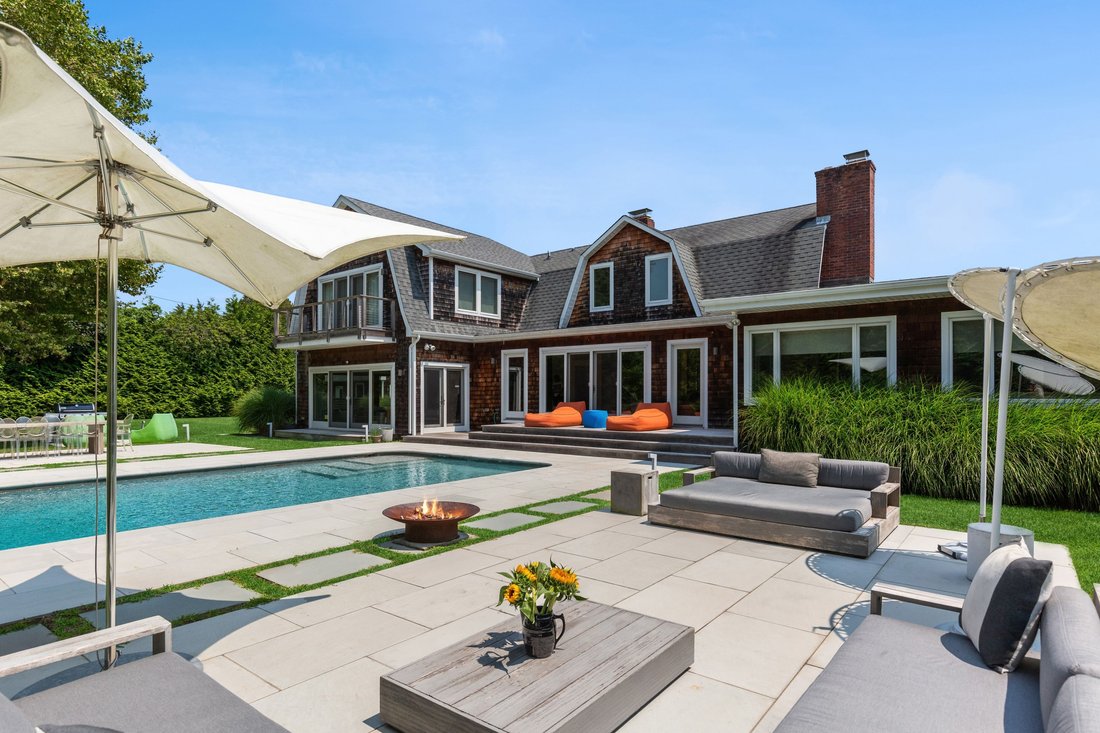 Westhampton, New York, United States 3 - 15909854