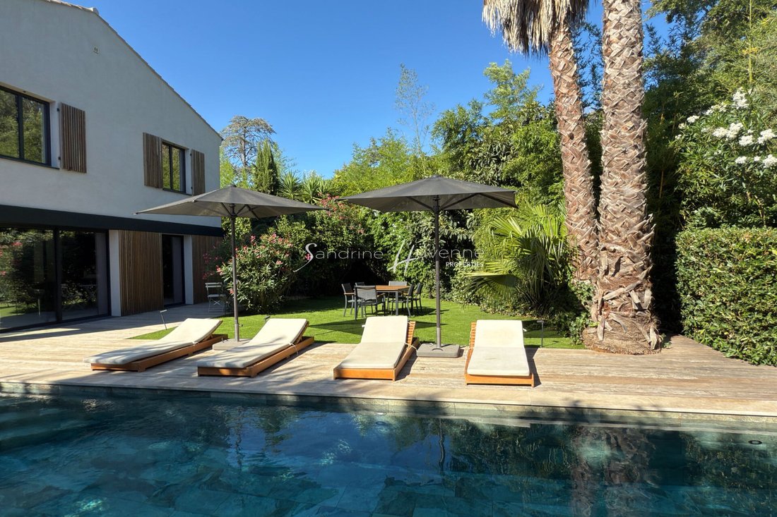 Villa in La Croix-Valmer, Provence-Alpes-Côte d'Azur, France 4 - 14767554