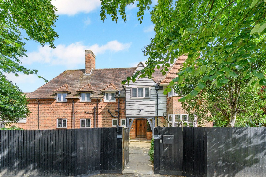 House in Monks Park, Northampton, England 1 - 16032824