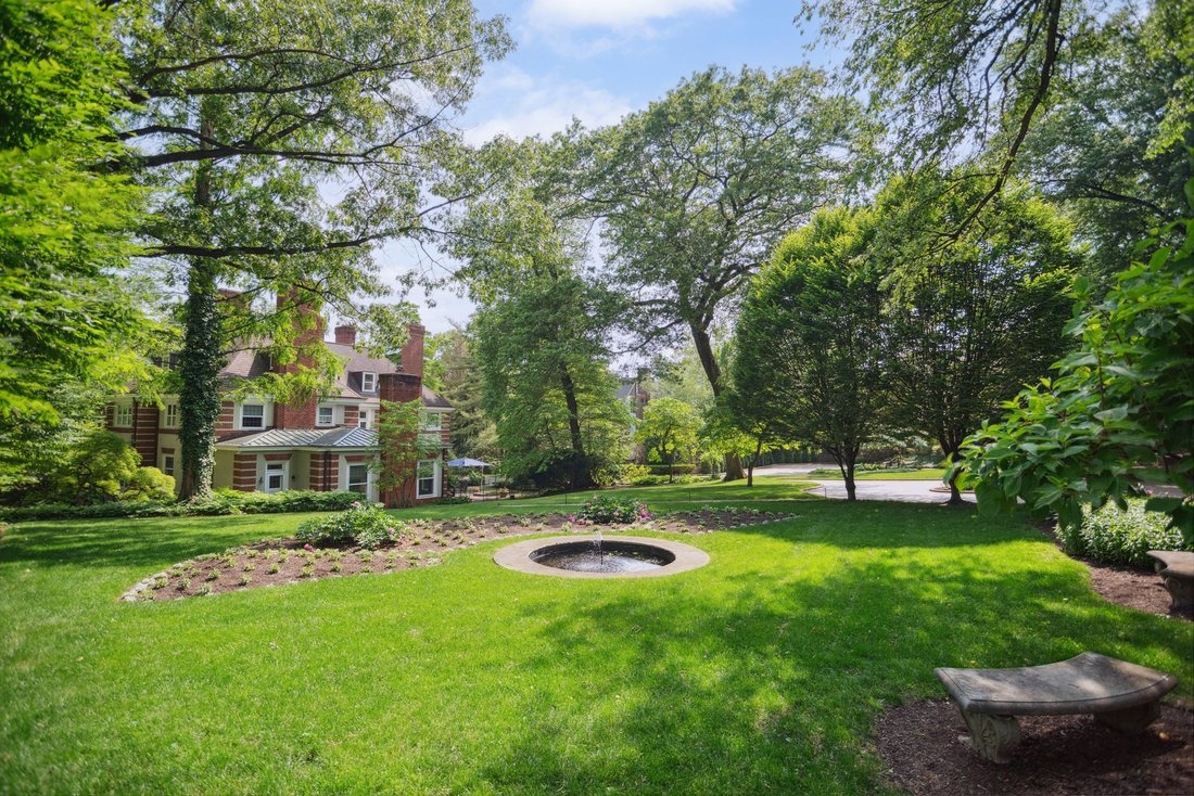House in Pittsburgh, Pennsylvania, United States 2 - 16032334