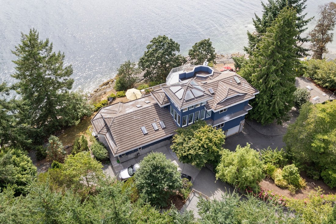 House in Ladysmith, British Columbia, Canada 1 - 16032197