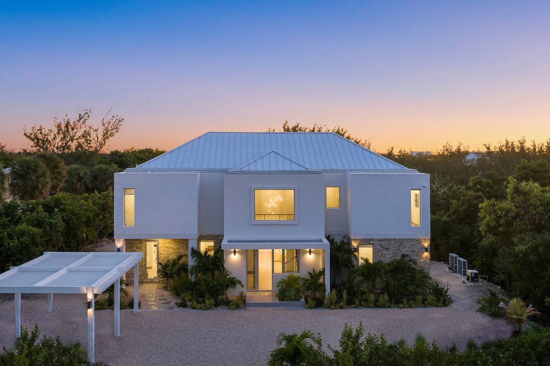 House in Leeward Settlement, Caicos Islands, Turks and Caicos Islands 2 - 16032229