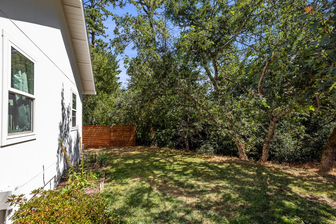 Angwin, California, United States 3 - 16032469