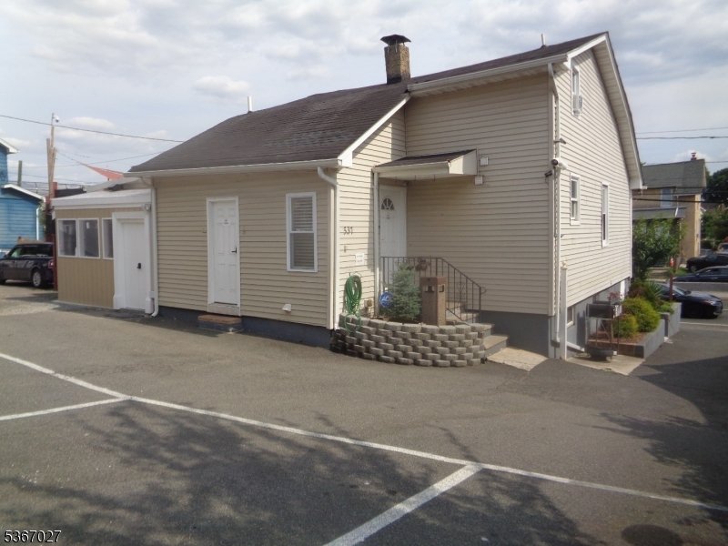 House in Hillside, New Jersey, United States 2 - 16032405