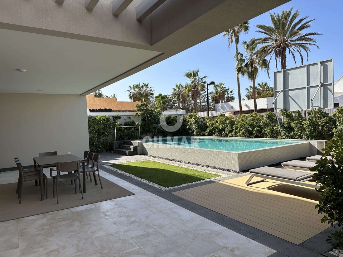 Villa in Playa de las Americas, Canary Islands, Spain 4 - 16031232