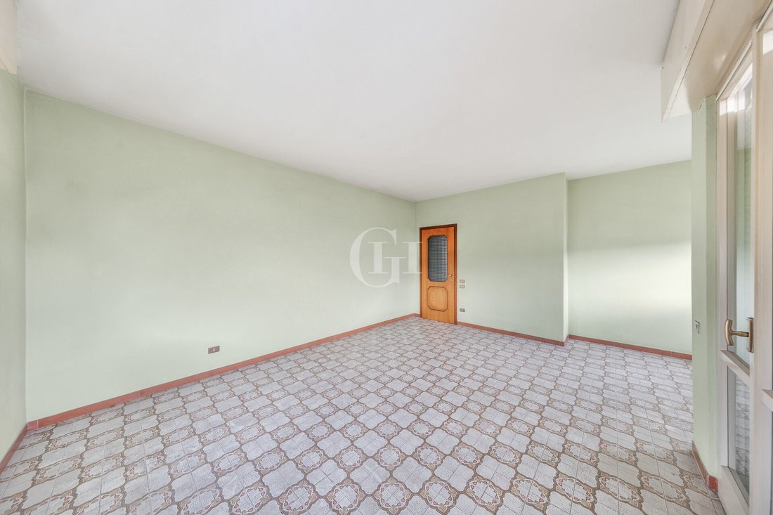 Villa in Historic Center, Desenzano del Garda, Lombardy 5 - 16033875