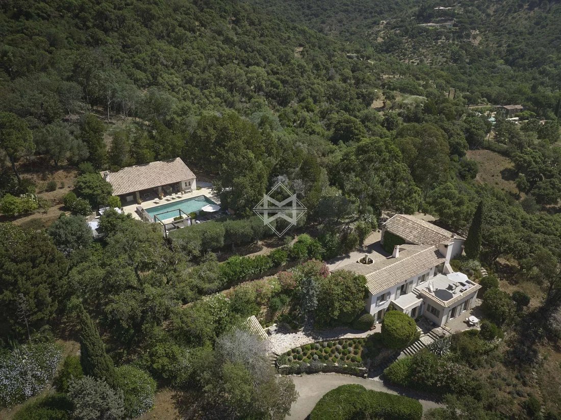 Villa in La Croix-Valmer, Provence-Alpes-Côte d'Azur, France 4 - 12064275