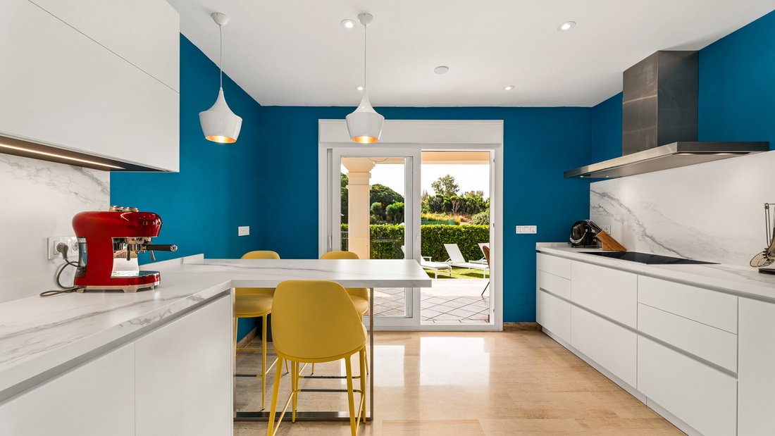 Villa in Guadalmina Alta, San Pedro de Alcantara, Spain 5 - 16035726