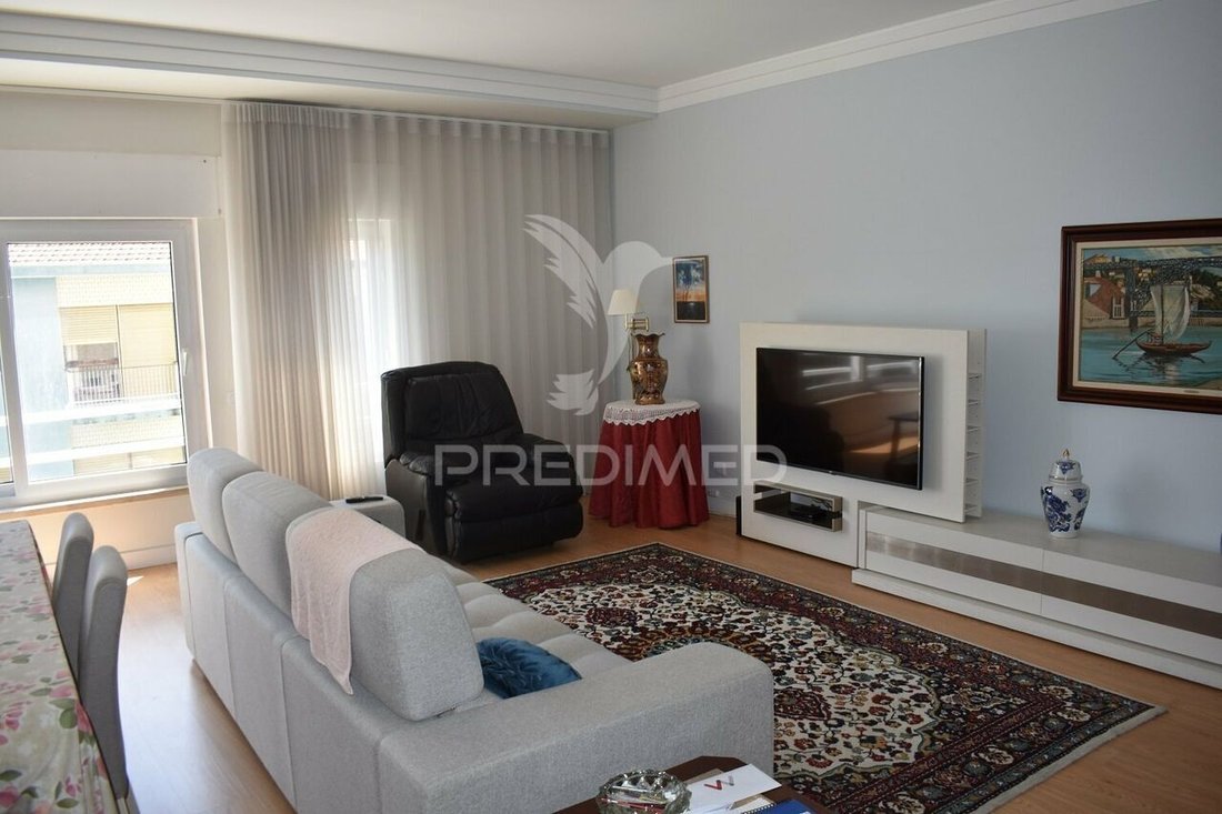 Apartment in Mafamude e Vilar do Paraiso, Porto District, Portugal 1 - 16034269