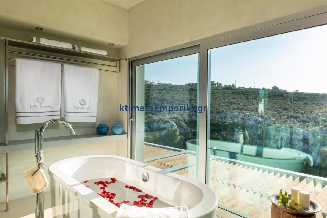 Villa in Crete, Greece 3 - 15681123
