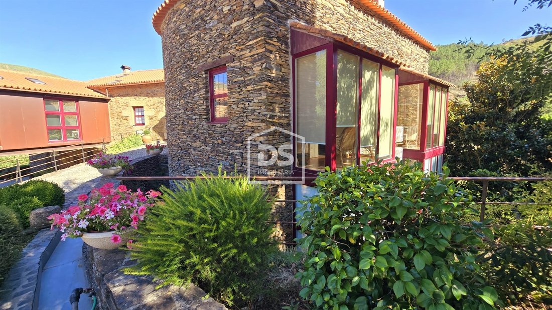 Villa in Vale da Amoreira, Guarda District, Portugal 2 - 16035089