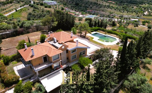 Villa in Kropia, Attika, Griechenland 1
