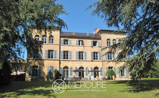 Castle for Sale in Hurigny, Bourgogne-Franche-Comté, France