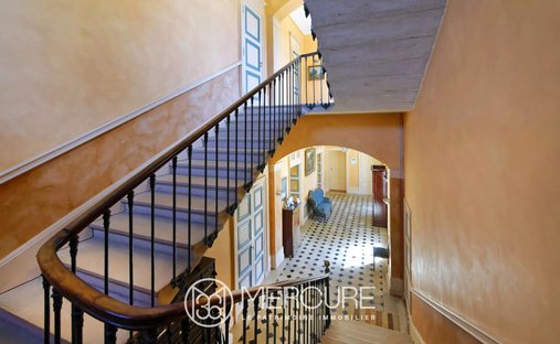 Castle for Sale in Hurigny, Bourgogne-Franche-Comté, France