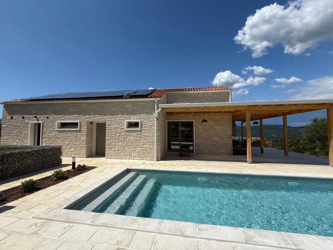 Villa in Opcina Motovun, Istria County, Croatia 1 - 16040008