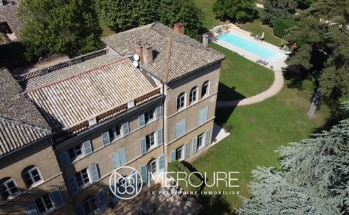 Castle for Sale in Hurigny, Bourgogne-Franche-Comté, France