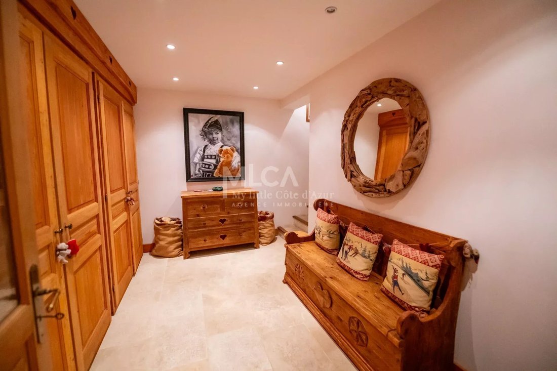 Chalet in Saint-Etienne-de-Tinée, Provence-Alpes-Côte d'Azur, France 3 - 16038636