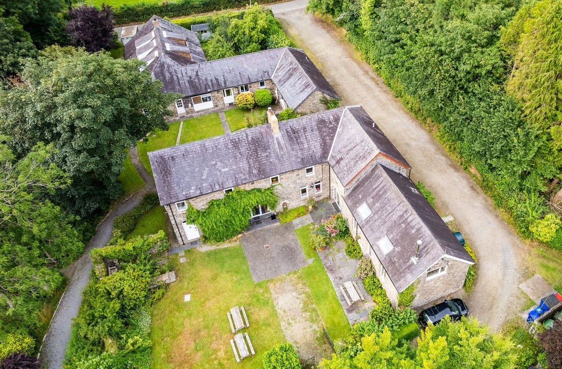 Maesycrugiau, Wales 1 - 16039614