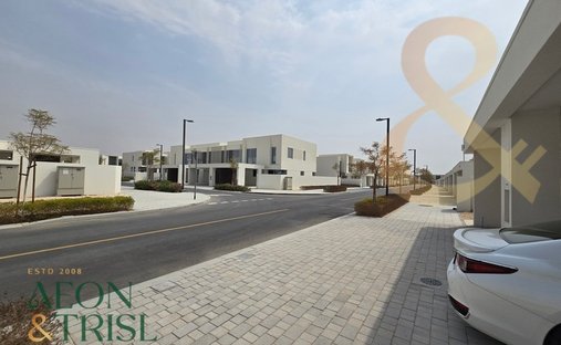 Villa in Dubai, Dubai, United Arab Emirates 1