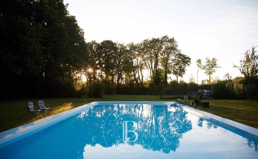 Elegant 19th Century Chateau In The Vendean Bocage