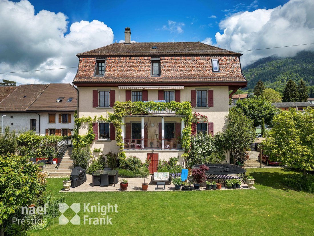 Elegant 10 Room Detached House Full Of Character, For Sale In The Heart Of St Légier