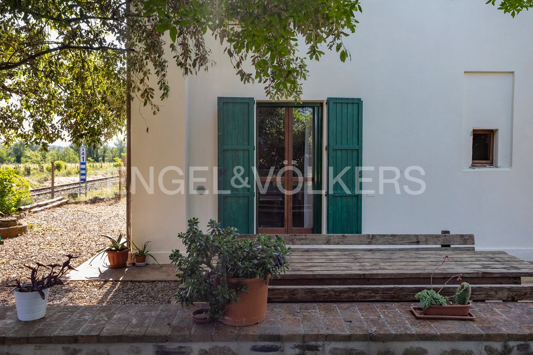 House in Montalcino, Tuscany, Italy 3 - 16042359