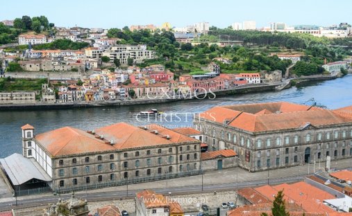 Apartment in Cedofeita, Santo Ildefonso, Se, Miragaia, Sao Nicolau e Vitoria, Porto District, Portugal 1