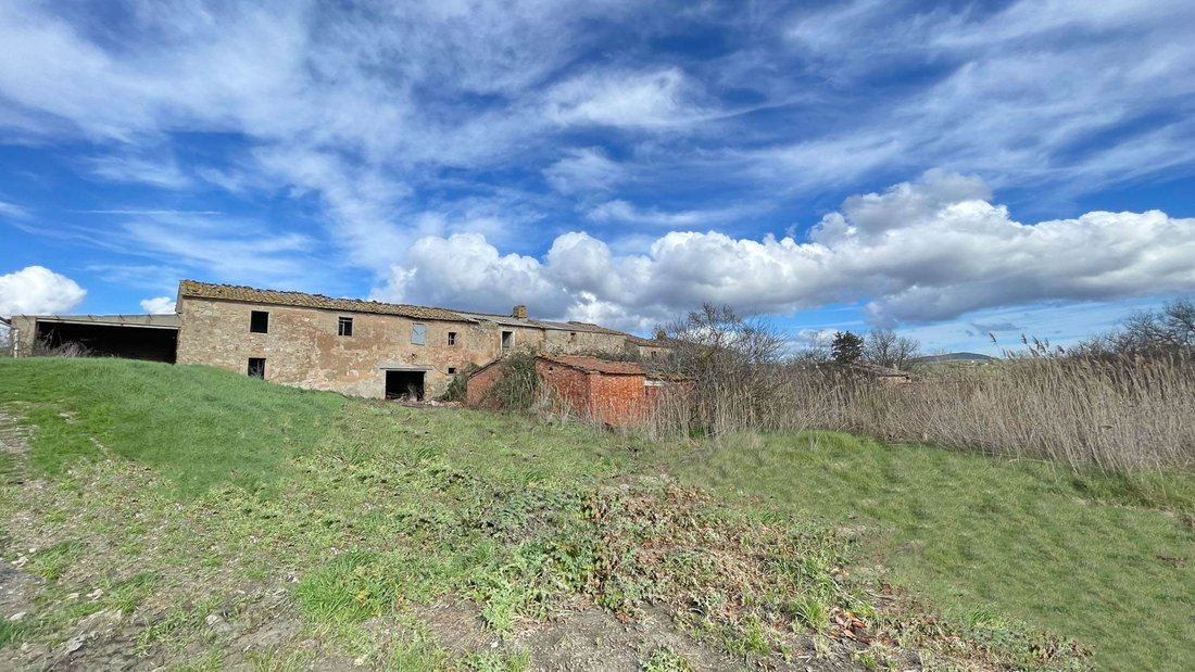 Country House in Montalcino, Tuscany, Italy 4 - 16043806