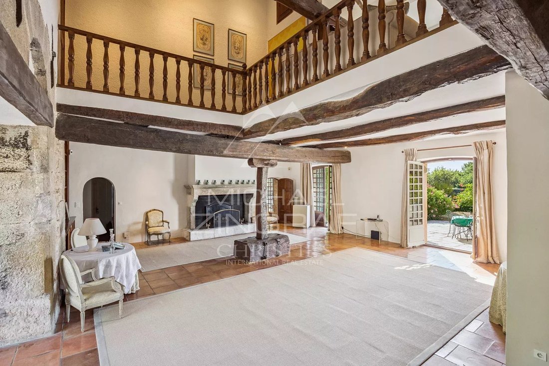 Estate in Moissac-Bellevue, Provence-Alpes-Côte d'Azur, France 2 - 16042787