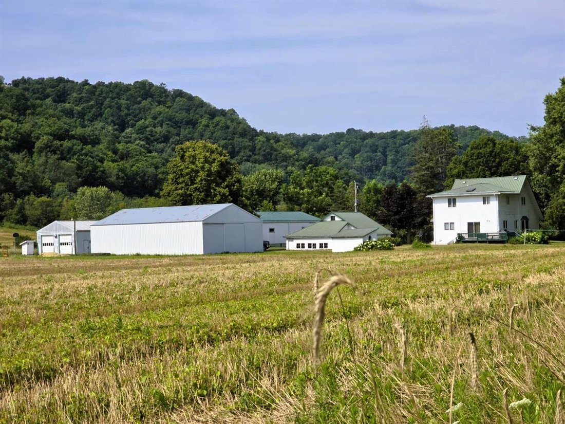 House in Seneca, Wisconsin, United States 3 - 16043509