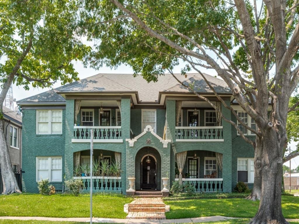Dallas, Texas, United States 3 - 16043452