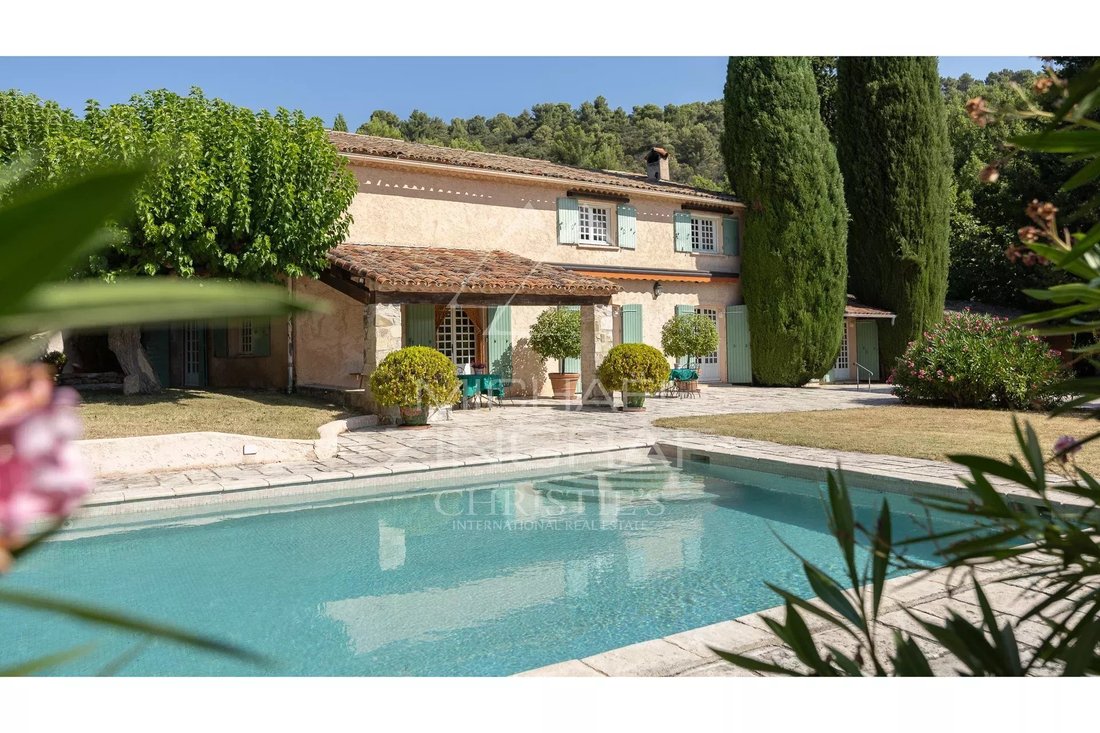Estate in Moissac-Bellevue, Provence-Alpes-Côte d'Azur, France 1 - 16042787