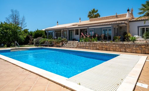 Villa in Carvoeiro, Algarve, Portugal 1