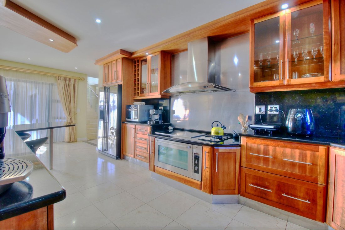 Casa en Plattekloof, Northern Suburbs, Ciudad del Cabo 4 - 16043602