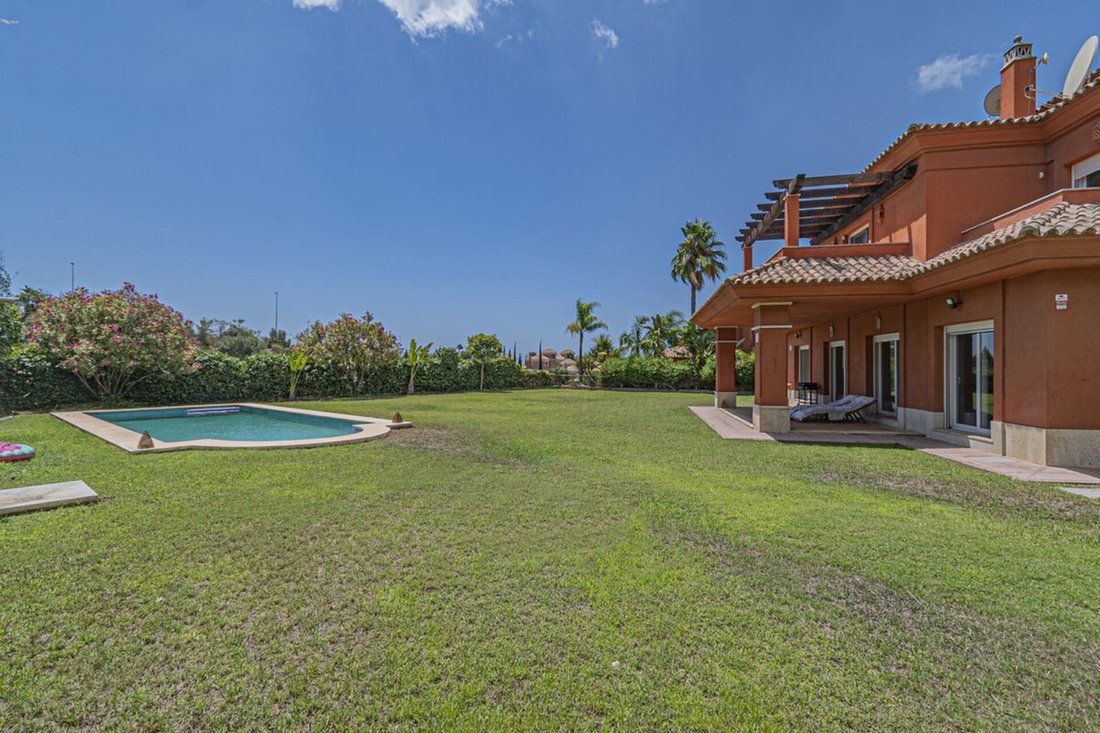 Villa in Marbella, Andalusia, Spain 2 - 15984068