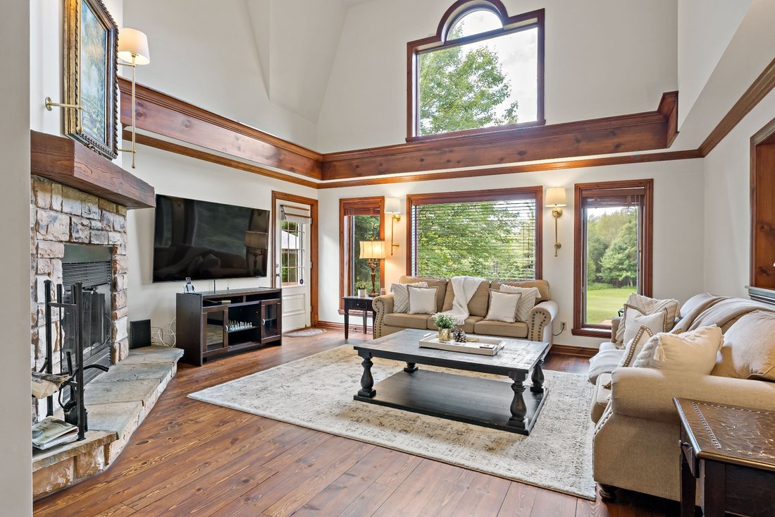 House in Mont-Tremblant, Quebec, Canada 4 - 16044290