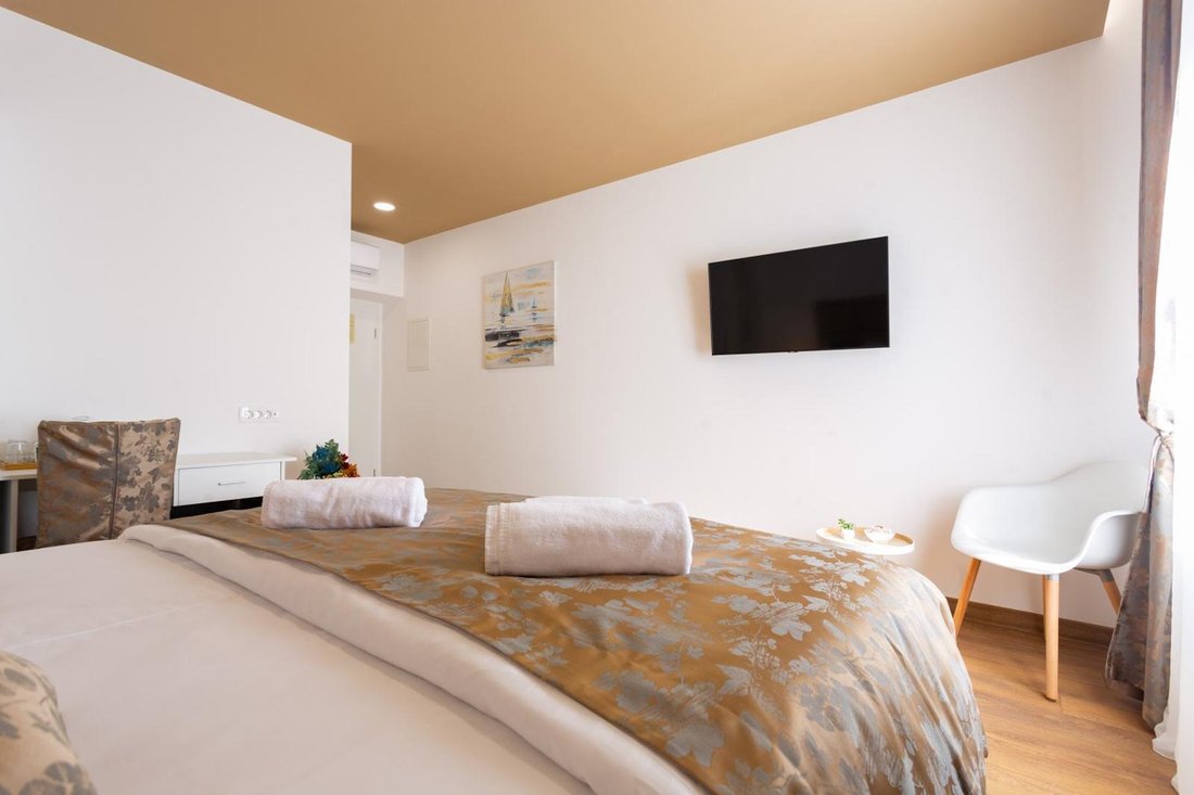 Apartment in Lucac-Manus, Split, Split-Dalmatia County 2 - 16044022