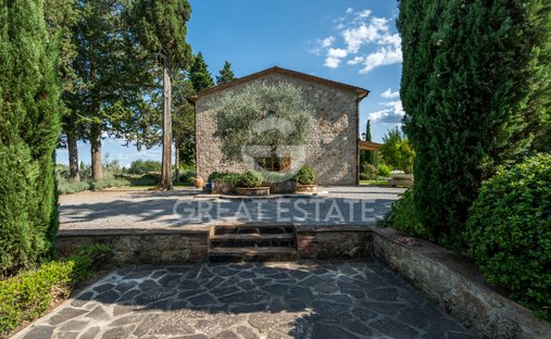 Castle for Sale in Cetona, Tuscany, Italy