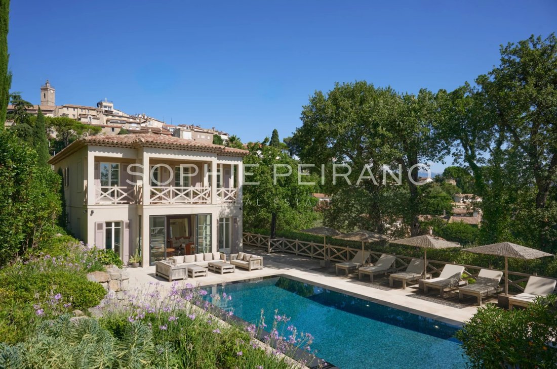 Villa in Mougins, Provence-Alpes-Côte d'Azur, France 1 - 16042449