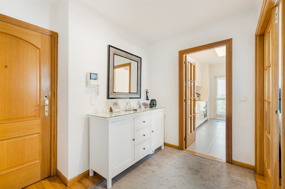 Apartment in Lordelo do Ouro e Massarelos, Porto District, Portugal 2 - 16044787