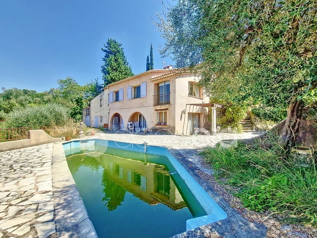 Villa in Grasse, Provence-Alpes-Côte d'Azur, France 2 - 16042597