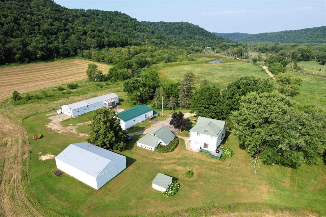 House in Seneca, Wisconsin, United States 4 - 16043509