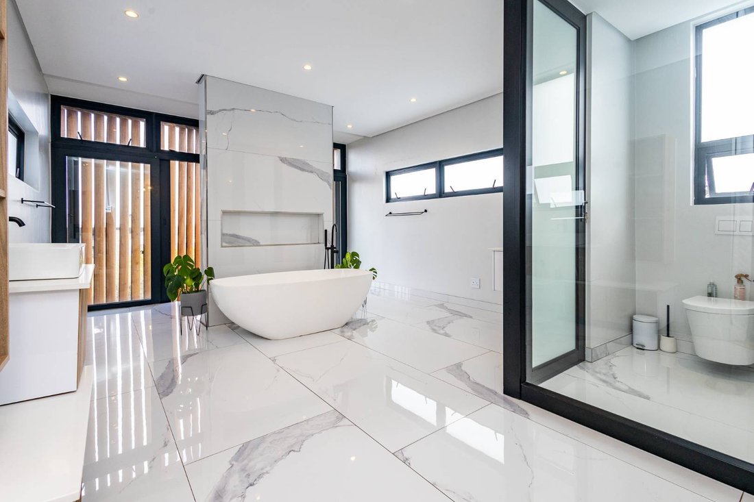House in Midrand, Gauteng, South Africa 4 - 16042570